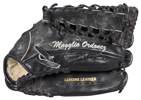 2005 Magglio Ordonez Game Used FILA Fielders Glove (Tigers LOA)